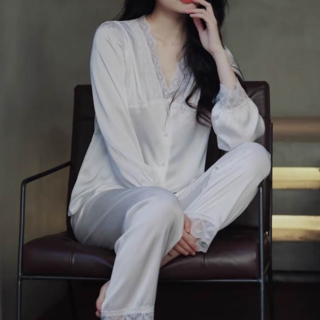 2点セット 上下セット パンツ ロング Vネック レディース 大人可愛い 長袖 トップス ボタン かわいい 前開き セットアップ ルームウェア パジャマ フェミニン レース アイスシルク ボトムス ホームウェア ロングパンツ きれいめ 薄手