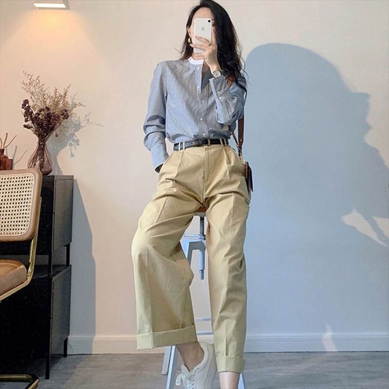 2点セット 上下セット ハイネック きれいめ 上品 シャツ 存在感 シンプル 長袖 カジュアル 主役級 かわいい ロールアップ ボタン クロップドパンツ おしゃれ かっこいい 個性的 前開き ポケット 大人可愛い 抜け感 こなれ感