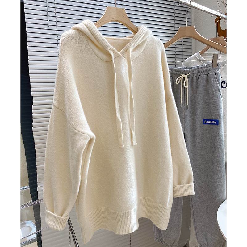 きれいな色が冬を明るくしてくれるニットパーカードロップショルダーで少しルーズなシルエットに色展開 ホワイト ピンク ブラック イエロー オレンジ ベージュサイズ フリーサイズ《商品について》※当ショップは海外からのノーブランド商品になります。海外製品のため日本商品に比べ品質が劣る場合がございます。糸のほつれ、多少の汚れやシミ、ファスナーが固い、デザインの若干の違いなどは不良品には該当しませんのでご了承ください。お手持ちの携帯やPCの画面設定の影響により、実物と色味が異なって見える場合がございます。※当ショップはお客様より注文を確認した上でメーカーに発注しておりますので返品、交換は出来かねます。ご了承下さいませ。《発送について》お取り寄せ商品のため、ご入金確認後、お届けまでに「10-24日程度」のお時間がかかります。通常よりもお時間がかかってしまう場合もございます。欠品や商品の不具合などにより、商品をお届けすることができず、ご注文をキャンセルさせていただく場合もございますのでご了承ください。※当ショップの商品はお取り寄せ商品につき、入金確認後メーカーへ発注させて頂きます。※メーカーにて在庫切れの場合は、速やかに返金させて頂きます。《返品についての特約に関する事項》ご注文確定後、発注後のキャンセルやサイズなどの内容変更は承っておりません。注文時によくご確認ください商品に欠陥がある場合を除き、基本的には返品や交換には応じません。最後までご覧くださり、ありがとうございました。OW10621 《商品について》 ※当ショップは海外からのノーブランド商品になります。 海外製品のため日本商品に比べ品質が劣る場合がございます。 糸のほつれ、多少の汚れやシミ、ファスナーが固い、デザインの若干の違いなどは不良品には該当しませんのでご了承ください。 お手持ちの携帯やPCの画面設定の影響により、実物と色味が異なって見える場合がございます。 ※当ショップはお客様より注文を確認した上でメーカーに発注しておりますので返品、交換は出来かねます。ご了承下さいませ。 《発送について》 お取り寄せ商品のため、ご入金確認後、お届けまでに「10-24日程度」のお時間がかかります。 通常よりもお時間がかかってしまう場合もございます。 欠品や商品の不具合などにより、商品をお届けすることができず、ご注文をキャンセルさせていただく場合もございますのでご了承ください。 ※当ショップの商品はお取り寄せ商品につき、入金確認後メーカーへ発注させて頂きます。 ※メーカーにて在庫切れの場合は、速やかに返金させて頂きます。 《返品についての特約に関する事項》 ご注文確定後、発注後のキャンセルやサイズなどの内容変更は承っておりません。 注文時によくご確認ください 商品に欠陥がある場合を除き、基本的には返品や交換には応じません。 最後までご覧くださり、ありがとうございました。 トップス セーター プルオーバー 袖あり 長袖 ドロップショルダー フード付き かわいい 大人可愛い シンプル カジュアル おしゃれ こなれ感 ラフ ルーズ 抜け感 無地 秋 冬 10代 20代 30代 40代 レディース 女性用 ママ 学生 通学 デート お出かけ 公園デビュー 休日 アウトドア イベント 旅行 フリーサイズ 白 ホワイト 黒 ブラック ベージュ イエロー ピンク オレンジ ow10621
