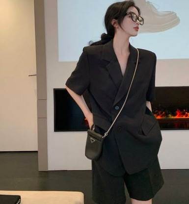 乐天商城 - トップス パンツ 上下セット パンツ セットアップ 夏 春 ショートパンツ OL 無地 大人可愛い レディース ビジネス 大人女子 通勤 オフィス 20代 大人 トップス 10代 半袖 Vネック カジュアル ショート丈 透け感