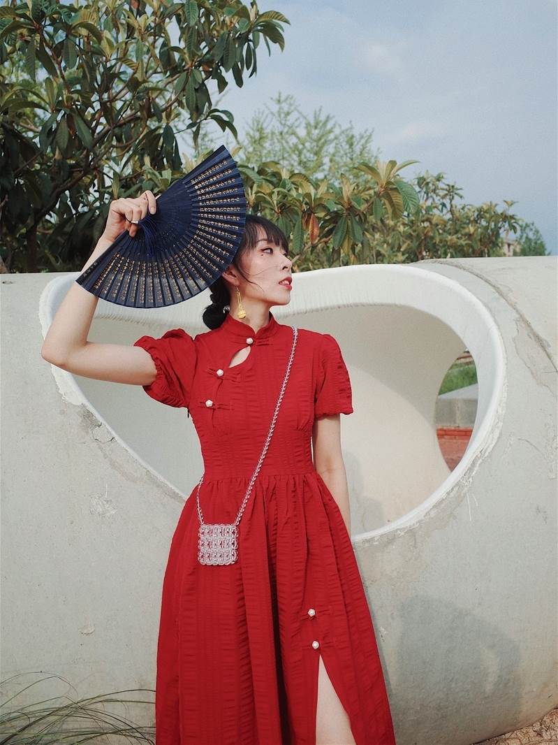 ワンピース デート 旅行 デート きれいめ 休日 お出かけ 大人 お洒落 主役級 流行 おしゃれ モテ スタイル 上品 インスタ映え ファッション かわいい ワンピース カジュアル トレンド 大人女子 着回し 大人可愛い コーデ