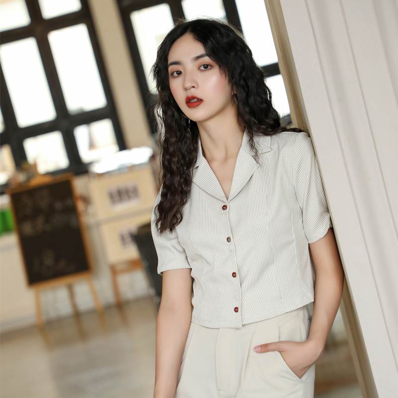 乐天商城 - トップス デート 女子会 デート シャツ お洒落 スタイル きれいめ モテ 存在感 ファッション トレンド カジュアル 着回し カットソー 大人 インスタ映え 大人女子 トップス コーデ 流行 大人可愛い かわいい 主役級 シンプル