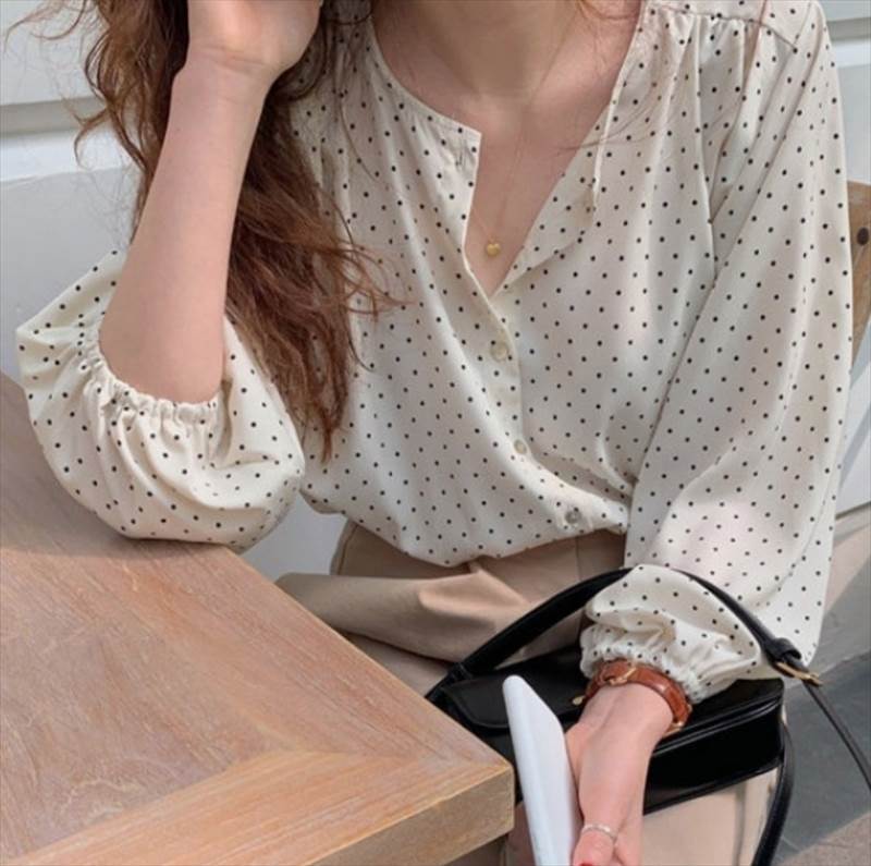 樂天商城 - トップス デート 女子会 デート きれいめ スタイル おしゃれ カジュアル トレンド 大人可愛い 流行 上品 シンプル 旅行 大人 インスタ映え 存在感 かわいい トップス 着回し モテ お洒落 休日 コーデ ファッション