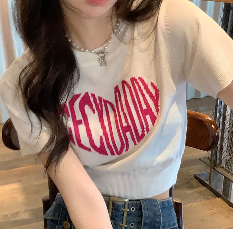 Rakuten - トップス Tシャツ 上品 Tシャツ ミニ 大人可愛い スポーティー 半袖 ラブリー カジュアル こなれ感 キュート ラウンドネック 大人女子 ショート 細身 ルーズ きれいめ トップス ラフ ガーリー 袖あり ショート丈 シンプル Uネック