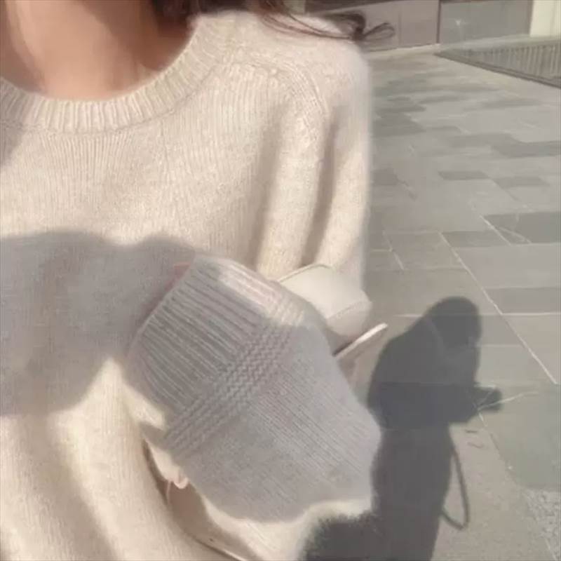 Rakuten - トップス デート きれいめ デート カットソー 個性的 ルーズ セーター 冬 ガーリー シンプル 存在感 秋 大人女子 10代 春 主役級 おしゃれ トップス クール 長袖 かわいい 上品 袖あり 大人可愛い