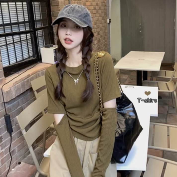 乐天商城 - トップス 無地 上品 無地 20代 きれいめ 主役級 かわいい クール お洒落 10代 大人可愛い モード系 袖あり ショート丈 シンプル エレガント カットソー トップス 秋 春 長袖 大人女子 個性的 こなれ感