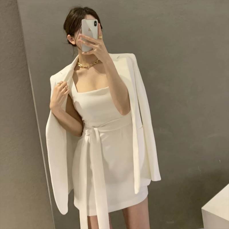 レディース セットアップ サスペンダー セットアップ ジャケット 大人 こなれ感 前開き クール カジュアル レトロ モード系 細身 きれいめ ショート丈 ウエストリボン 大人女子 大人可愛い レディース 長袖 モダン 襟付き かっこいい シンプル ボタン