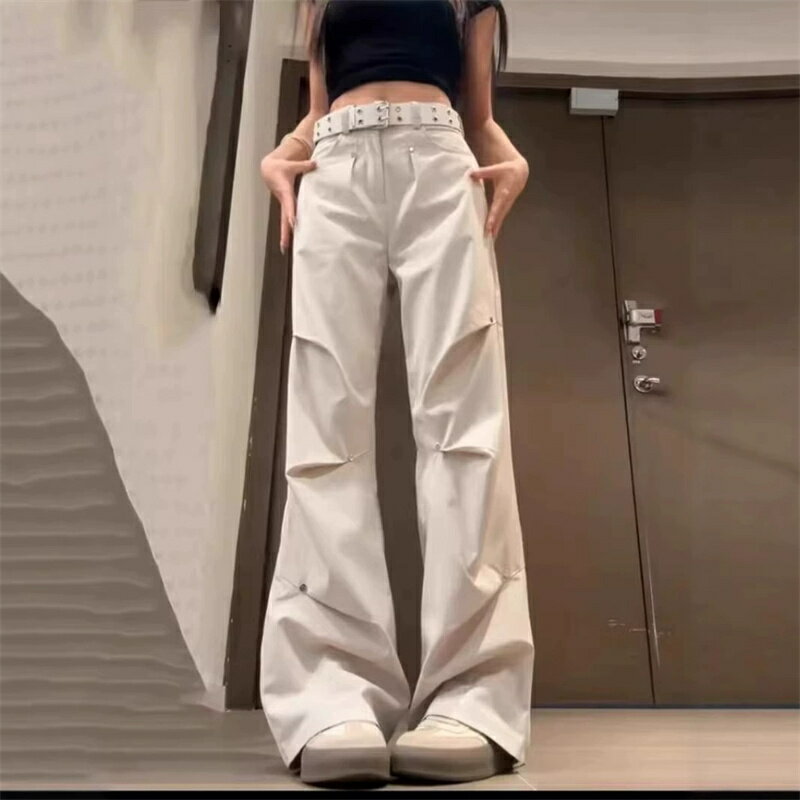 Rakuten - カーゴパンツ レディース ワイドパンツ ワークパンツ スタッズ ギミックパンツ ズボン ボトムス ハイウエスト 脚長 着痩せ 体型カバー ゆったり ストリート系 韓国 ミリタリー パラシュートパンツ アメカジ ダンス 衣装 ヒップホップ カジュアル 春 夏 秋 冬 10代 20代