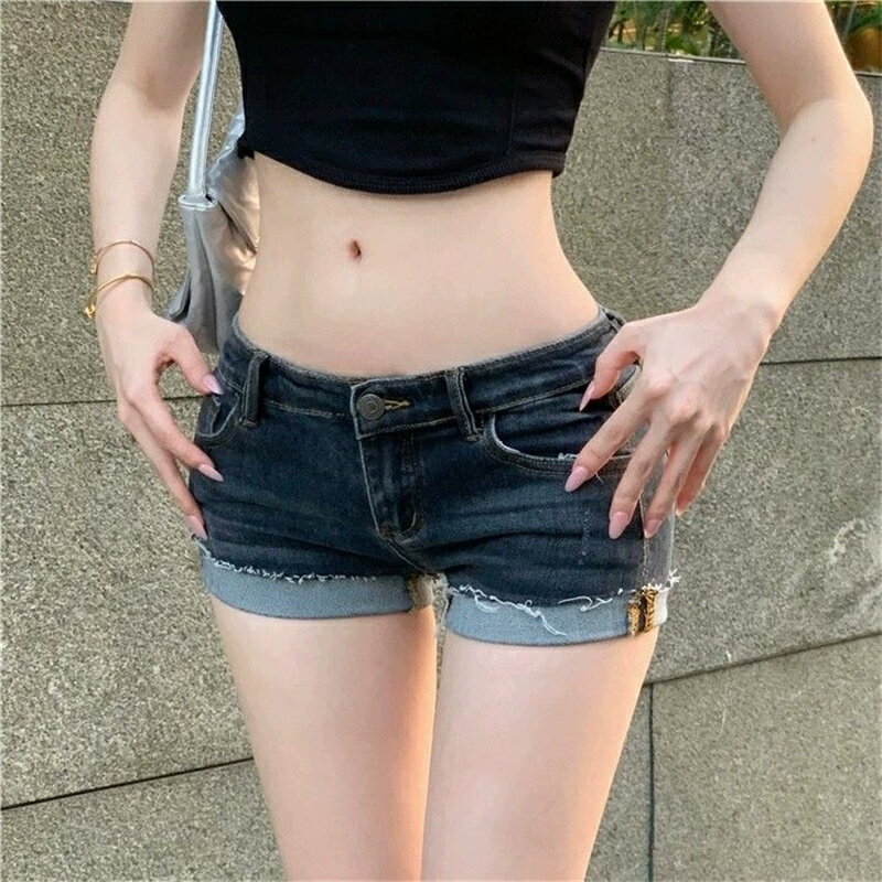 Rakuten - デニム ショートパンツ レディース ホットパンツ ローライズ 短パン ジーンズ ズボン ボトムス ショーパン ミニ丈 超ミニ セクシー ギャル Y2K 韓国 ファッション ストリート カジュアル ビーチ 海 フェス ダンス 衣装 ロールアップ 切りっぱなし