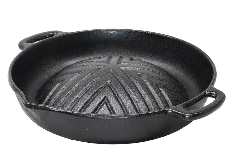 外寸:345(φ300)mm・内寸:φ290mm 深さ:50mm 製品重量:3.645kg 材質:鉄製 レストラン向け業務用商品 梱包サイズ:‎31.1 x 30.7 x 6.2 cm; 3.61 kg