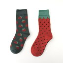 【IMPORT POP SOCKS】ストロベリー ソックス いちご柄 靴下 | レディース メンズ アシンメトリー 2足セット