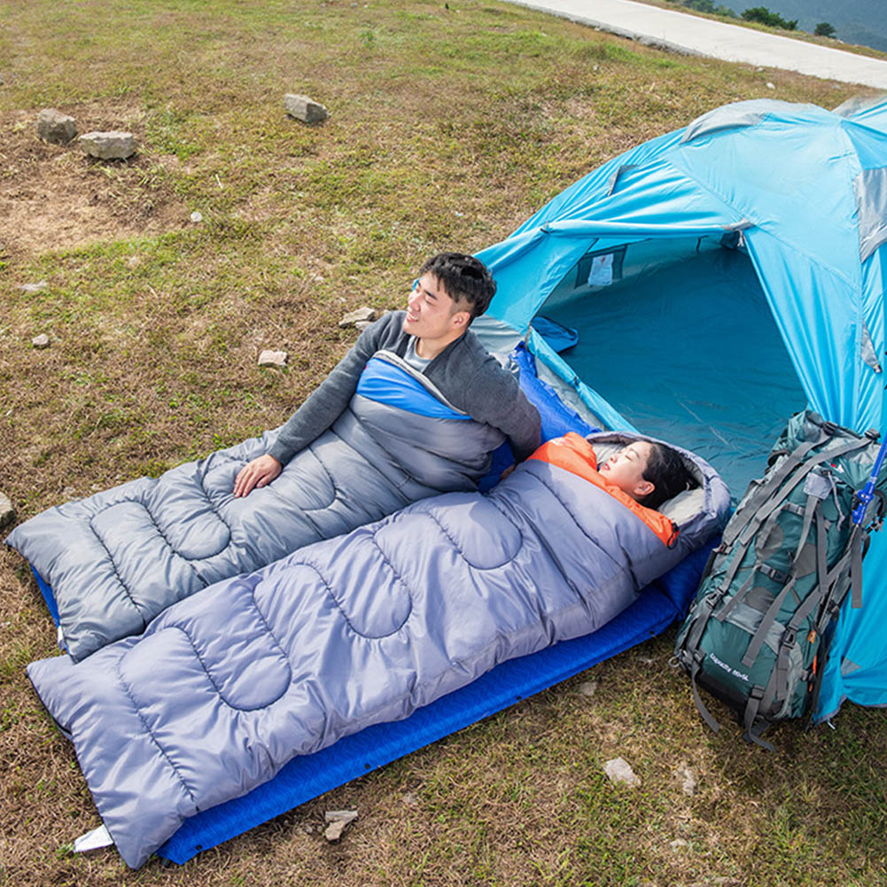 寝袋 シュラフ 封筒型 軽量 寝具 あったか 保温 キャンプ アウトドア シュラフザック 車中泊 災害 防災グッズ 快適 コンパクト 収納 簡易防水 オールシーズン 素材：ポリエステル 他　190T 中綿 カラー：A型、B型、C型 サイズ： 重量：約2.2kg (200+30)x80cm 快適温度：0℃ 収納：46x27cm 封筒型寝袋はマミー型に比べ中が広く、圧迫感がないので、布団のようにゆったり眠れます。ひざを自由に曲げることもでき、寝返りもできます！ 防寒性が優れいるシルク様コットン、保温性能が高いです。化繊綿素材で質感がよく、ふとんのように柔らかくて肌触りがよい、寝袋に入った時すぐに温かみを感じることができます。 頭部まで覆われて、襟元も閉めて、寒気を防いでちゃんと保温してくれます。ファスナーは足元から肩まで開閉でき、温度調節でも簡単、封筒型なので、厚着で就寝しても圧迫感なし。 アウトドア、キャンプ、オフィス昼休み、残業、車中泊、BBQ、フィッシング、ツーリング、花見、登山、防災、天体観測、釣りなど様々な場合に大活躍です！緊急時でも大活躍！非常時の防災用品としても使用できます。 原産国：中国製 ★ご注意： ※仕様は改善の為に予告なく変更する場合があります。 ※ディスプレイ画面等の環境上、写真と実際の商品の色とは多少違う場合がございます。 ※同じタイプの組み合わせで連結が可能です。寝袋 シュラフ 封筒型 軽量 寝具 あったか 保温 キャンプ アウトドア シュラフザック 車中泊 災害 防災グッズ 快適 コンパクト 収納 簡易防水 オールシーズン 素材：ポリエステル 他　190T 中綿 カラー：A型、B型、C型 サイズ： 重量：約2.2kg (200+30)x80cm 快適温度：0℃ 収納：46x27cm 封筒型寝袋はマミー型に比べ中が広く、圧迫感がないので、布団のようにゆったり眠れます。ひざを自由に曲げることもでき、寝返りもできます！ 防寒性が優れいるシルク様コットン、保温性能が高いです。化繊綿素材で質感がよく、ふとんのように柔らかくて肌触りがよい、寝袋に入った時すぐに温かみを感じることができます。 頭部まで覆われて、襟元も閉めて、寒気を防いでちゃんと保温してくれます。ファスナーは足元から肩まで開閉でき、温度調節でも簡単、封筒型なので、厚着で就寝しても圧迫感なし。 アウトドア、キャンプ、オフィス昼休み、残業、車中泊、BBQ、フィッシング、ツーリング、花見、登山、防災、天体観測、釣りなど様々な場合に大活躍です！緊急時でも大活躍！非常時の防災用品としても使用できます。 原産国：中国製 ★ご注意： ※仕様は改善の為に予告なく変更する場合があります。 ※ディスプレイ画面等の環境上、写真と実際の商品の色とは多少違う場合がございます。 ※同じタイプの組み合わせで連結が可能です。