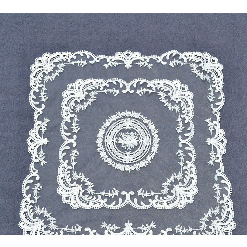 刺繍 かわいい ヨーロピアン レース テーブルセンター テーブルランナー ビーズ刺繍 テーブルランナー テーブルクロス レース 正方形 北欧 テーブルセンター 快適な家ヨーロッパスタイルのシンプルな刺繍レーステーブルクロス パーティー 結婚式の宴会の装飾 mdnat