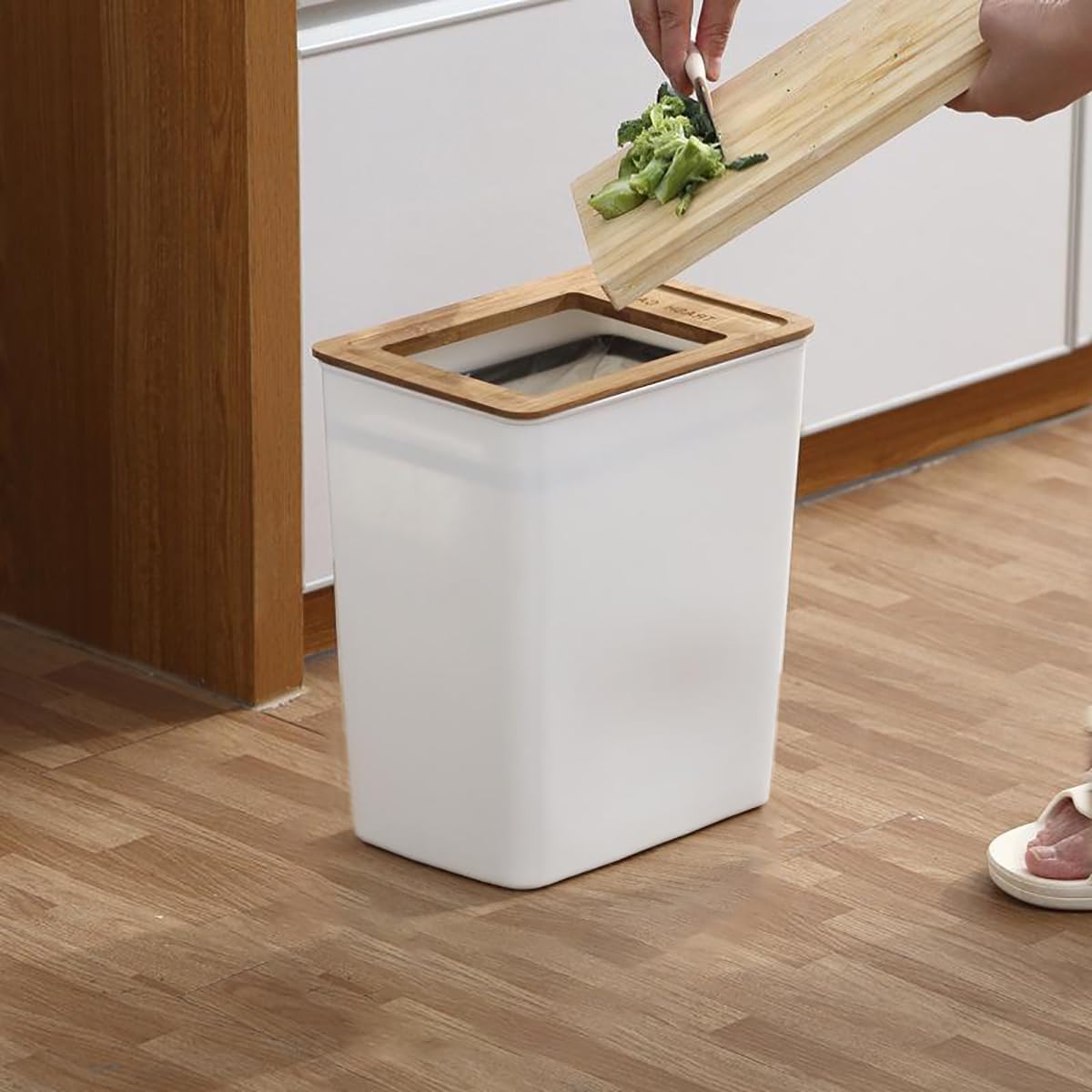 【楽天スーパーセール】プラスチック ゴミ箱 袋が見えないごみばこ うす型 ごみ箱 16x23x25.5cm ブラウン ホワイト 省スペース