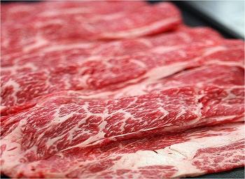 【豊西牛】肩ロースすき焼き・しゃぶしゃぶ用500g【国産牛肉 卒業入学祝 和牛 a5ランク 黒毛和牛 松阪..