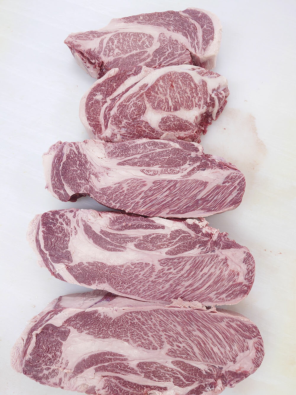 Rakuten - 量り売り　いけだあか牛肩ロース　ブロック約1kg～3kg　4700円/kg