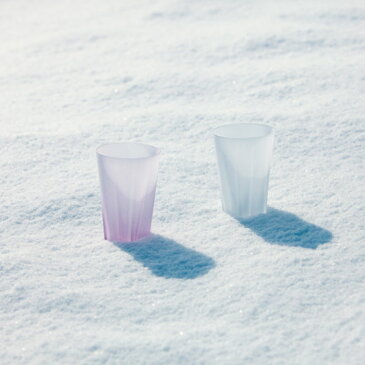 【最大ポイント33倍 送料無料】雪桜 タンブラー 紅白 セット | グラス コップ 日本製 ペア ガラス 江戸硝子 食器 サクラサクグラス 酒器 お酒 焼酎 引き出物 サクラ 桜色 粉雪 結露 キッチン用品 キッチン 雑貨 桐箱 かわいい お祝い プレゼント デザイン おしゃれ ギフト