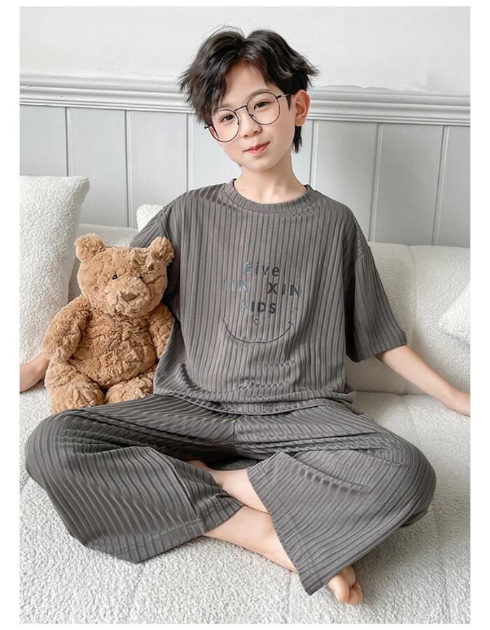 ZPearlのパジャマ 男の子 ルームウェア モデール 夏パジャマ 男の子 半袖Tシャツ+七分丈ズボン ルームウェア 薄手 ルームウェア 110-170 ボーイズ ルームウェア 子供パジャマ ルームウェア 英文柄 ネコ柄 パジャマ 120 130 140 150 160 170 パジャマ｜アングル3