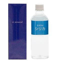 商品名 ミネラル シリカ 名称 ボトルドウォーター 原材料名 水、石英 　 内容量 500ml お召し上がり方 原液ではなく100倍に希釈して飲みます。1日10〜20ccを目安に摂取して下さい。 栄養成分表示 (100mLあたり) エネルギー：2kcal、たんぱく質：0.1g、脂質：0.1g、炭水化物：0.5g、ナトリウム：605mg (食塩相当量1.54g)、鉄：1.8、カルシウム：1.5、マグネシウム：0.2、マンガン：0.03ケイ素：9000ppm以上 商品について 現代の食生活で主食となっている白米や精白パンは、その生産の過程で精白されるため、珪素だけでなく多くのミネラルが取り除かれています。 このため現代の食物から摂取できる珪素の量は非常に少ないと考えられていて、サプリメントを用いて積極的に摂取する必要のある元素のひとつです。 珪素は、コラーゲン、エラスチンなどを構成する元素で結合組織を丈夫にする働きをします。 保 存 方 法 高温・多湿及び直射日光を避けて保管してください 広告文責 お客様相談センター 0776-34-6645 お電話でのお問い合わせの受付時間は、 月〜金（祝日除く）10時〜19時になります 販売者 株式会社イトー企画福井県福井市丸岡町南横地2-28-8TEL 0776-68-1133 製造者 シリカバイオテック株式会社愛知県一宮市多加木2-7-24　 区分 日本珪素は水に溶けた状態で私たちの体の中に29ppm存在しています。 あらゆる細胞に含まれる必須ミネラルで体の土台を作る働きをしています。 毛髪・爪・血管・骨・歯・関節・細胞壁などに含まれていますが、特に皮膚に多く含まれています。コラーゲンの生成をサポートする働きをする為、コラーゲンのあるところに必ず珪素が存在しています。骨は骨芽細胞がもとになってつくられますが、骨芽細胞の主役は珪素です。