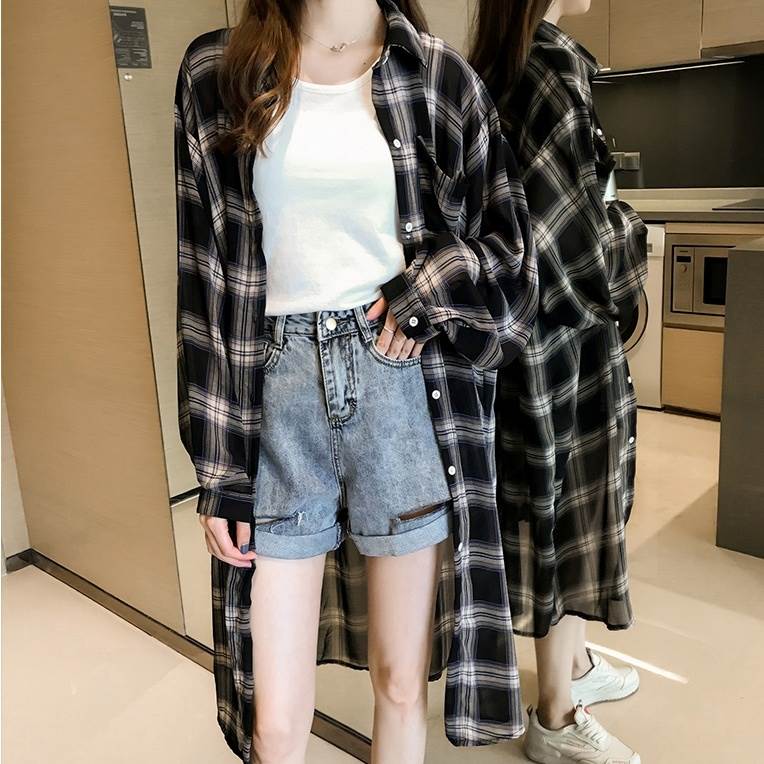 Rakuten - 【P2倍&クーポン有】チェック柄 柄シャツ トップス レディース シャツ 送料無料 個性的 春 夏 秋 ロング丈 お尻カバー 長袖 ドロップショルダー Vネック レギュラーカラー ストレート ポケット 落ち感 レイヤード すっきり ボタン ブラック 黒 柄あり M L XL LL