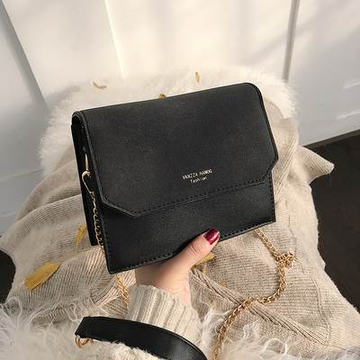 【P2倍&クーポン有】ミニバッグ ショルダーバッグ カバン レディース 斜めがけ 肩がけ ミニ 小さい コンパクト スクエア 四角 チェーン かわいい 大人可愛い きれいめ シンプル 上品 お洒落 こなれ感 キュート クール エレガント 存在感 フォーマル とろみ感 個性的