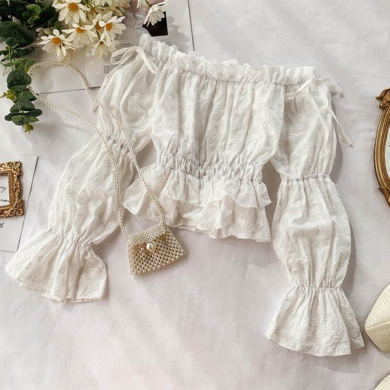 七分袖 - 【P2倍&クーポン有】オフショルダー レース 刺繍 フリル トップス レディース ブラウス プルオーバー ギャザー 白シャツ 白トップス 個性的 春 ミディアム丈 ショート丈 裾レース 二の腕カバー ボリューム袖 デコルテきれい 鎖骨きれい すっきり 肩だし 肌みせ