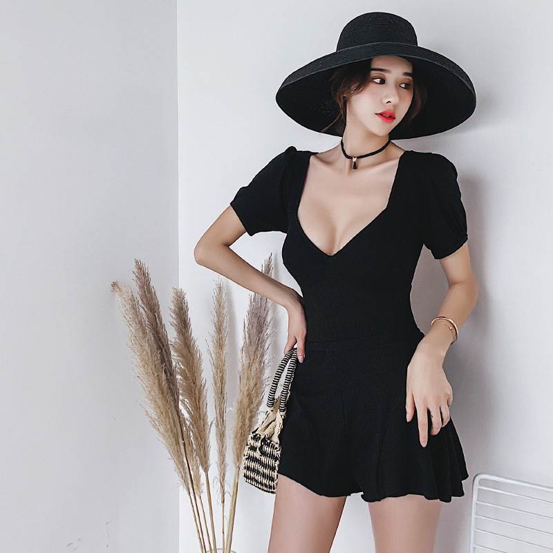 【P2倍&クーポン有】ワンピース 水着 ビキニ レディース 体型カバー ショートパンツ セパレート バックリボン 上下セット 大人可愛い きれいめ おしゃれ セクシー 無地 リゾート プール 夏 海 着痩せ スタイルアップ モテ 背中見せ 体型カバー 2XL M L XL ブラック