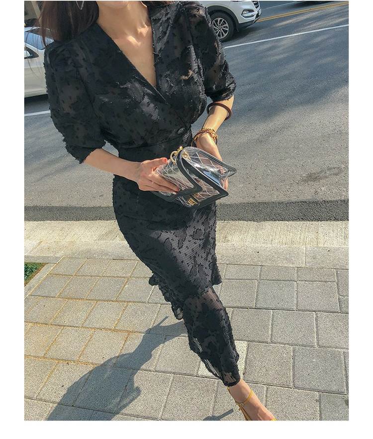 【P2倍&クーポン有】総レース ワンピース 個性的 春 夏 秋 ひざ下 ミディアム丈 半袖 五分袖 シアー袖 Vネック デコルテきれい フレア セミフレア スリム 細身 マーメイド 切り替えデザイン シフォン フリル ウエスト 透け感 シースルー 立体的 透かし ブラ