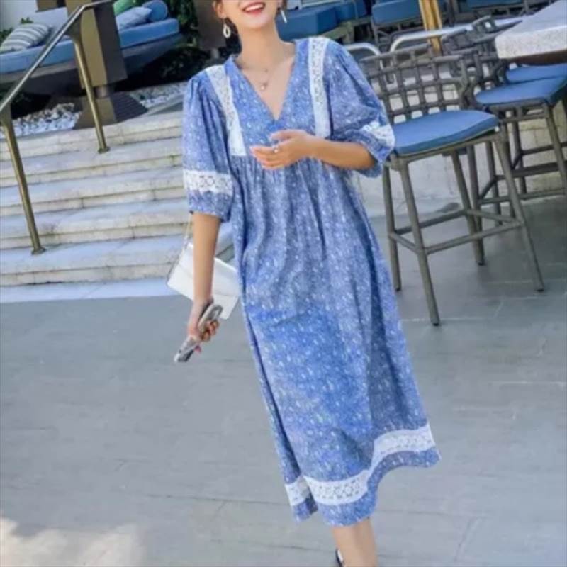 【P2倍&クーポン有】ワンピース フレアワンピース 春 夏 ひざ下 ミモレ丈 五分袖 七分袖 二の腕カバー バルーン袖 Vネック デコルテきれい 鎖骨きれい フ...