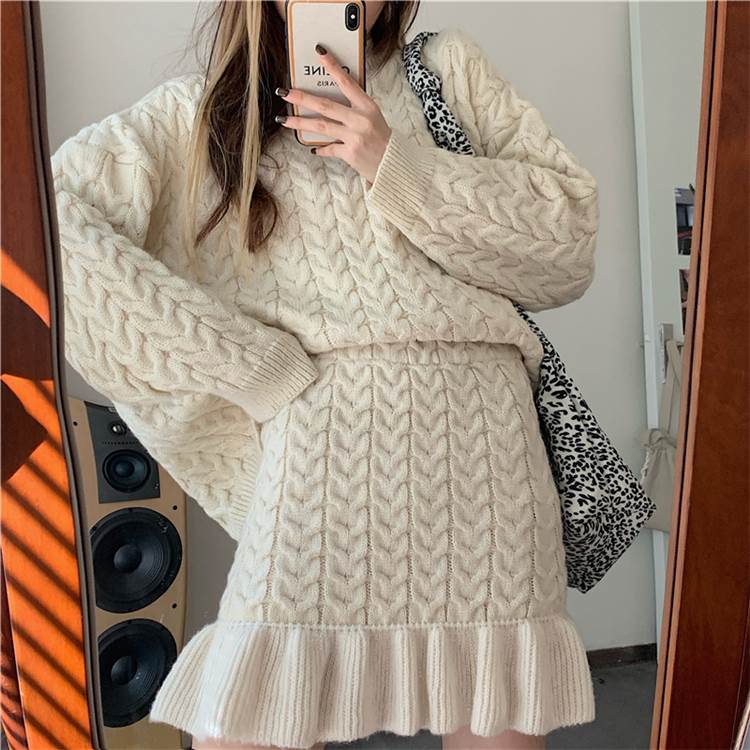 【P2倍&クーポン有】セットアップ レディース セーター ニット 春 秋 冬 ミニ ショート丈 長袖 ラウンドネック セミタイト オーバーサイズ ウエストゴム ケーブルニット 編み込み アプリコット 無地 ゆったり フリーサイズ 厚手 学校 バイト 旅行