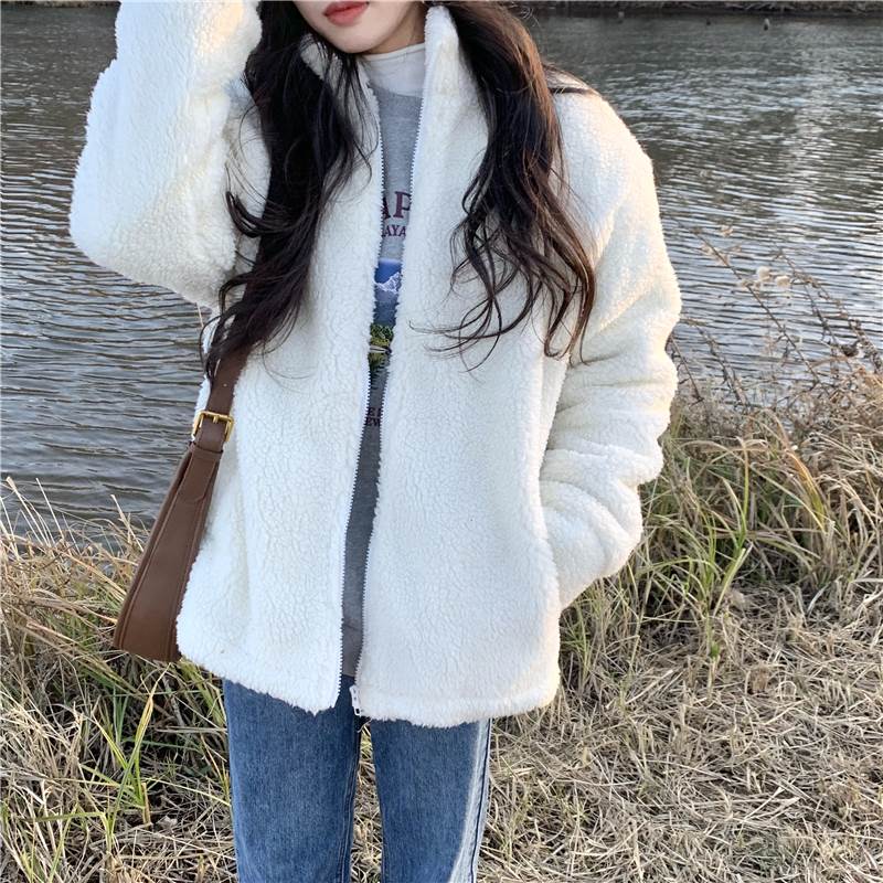 【P2倍&クーポン有】ボア ハイネック 前開き アウター レディース 上着 ブルゾン ジャケット 個性的 春 秋 冬 ミディアム丈 お尻カバー 長袖 ドロップショルダー スタンドカラー ストレート Iライン ファスナー ジップ ポケット 羽織り 落ち感 すっきりのサムネイル