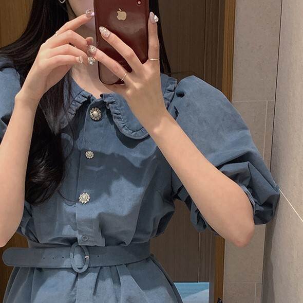 【P2倍&クーポン有】花柄 ボリューム袖 Vネック ワンピース レディース シャツワンピース 個性的 春 夏 ミニ ひざ上 五分袖 二の腕カバー 襟付き フレア 前開き ハイウエスト ベルト ウエストゴム ボタン 立体的 ブラック 黒 ブルー 青 くすみカラー 無地 フラワー