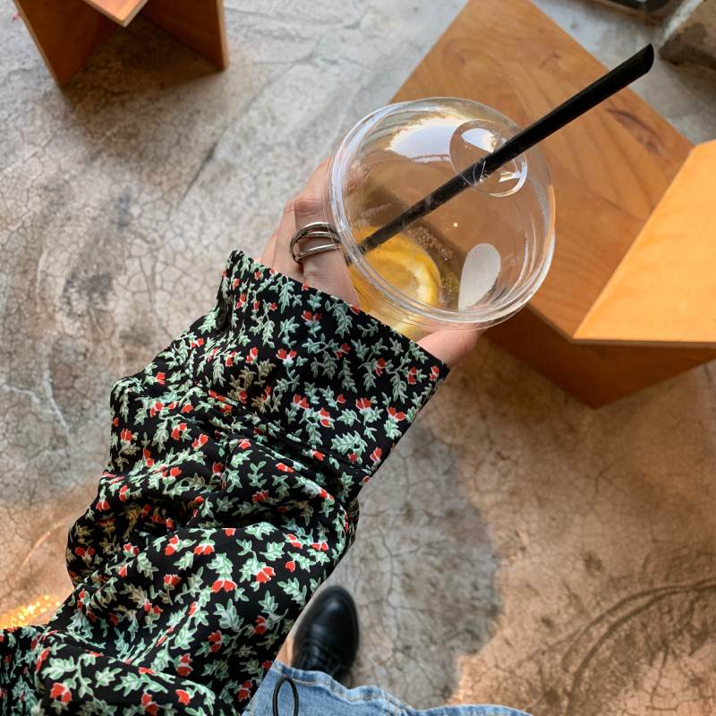 【P2倍&クーポン有】レディース トップス パーカー スウェット 部屋着 アウター 上着 寝巻き 羽織 前開き 丈長 長袖 萌袖 Uネック 襟なし ワイド オーバーサイズ ストリート 立体感 ふっくら ファスナー 薄手 伸縮性 かわいい 白 ホワイト 黒 ブラック モテ 清楚