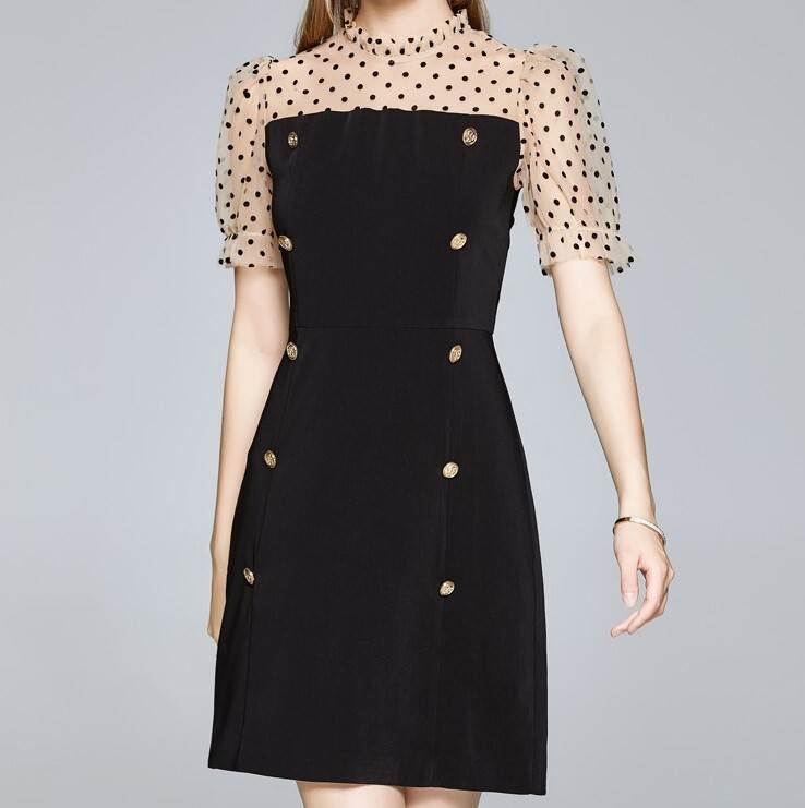 【P2倍&クーポン有】ドット柄 水玉 シフォン ワンピース レディース オールシーズン ひざ上 半袖 フリルカラー Aライン 透け感 ボタン ブラック 黒 サイ...