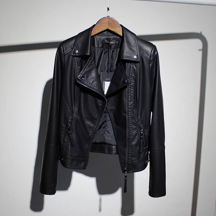 Rakuten - 【P2倍&クーポン有】革ジャン ファスナー ジップ ポケット 3XL 4XL アウター レディース 個性的 春 秋 ミディアム丈 長袖 二の腕カバー Vネック 襟付き スリム 細身 スマート 前開き ポケット 立体的 ブラック 黒 ベージュ ピンク 無地 M L XL LL 2XL 3L 4L 5L 5XL 6L