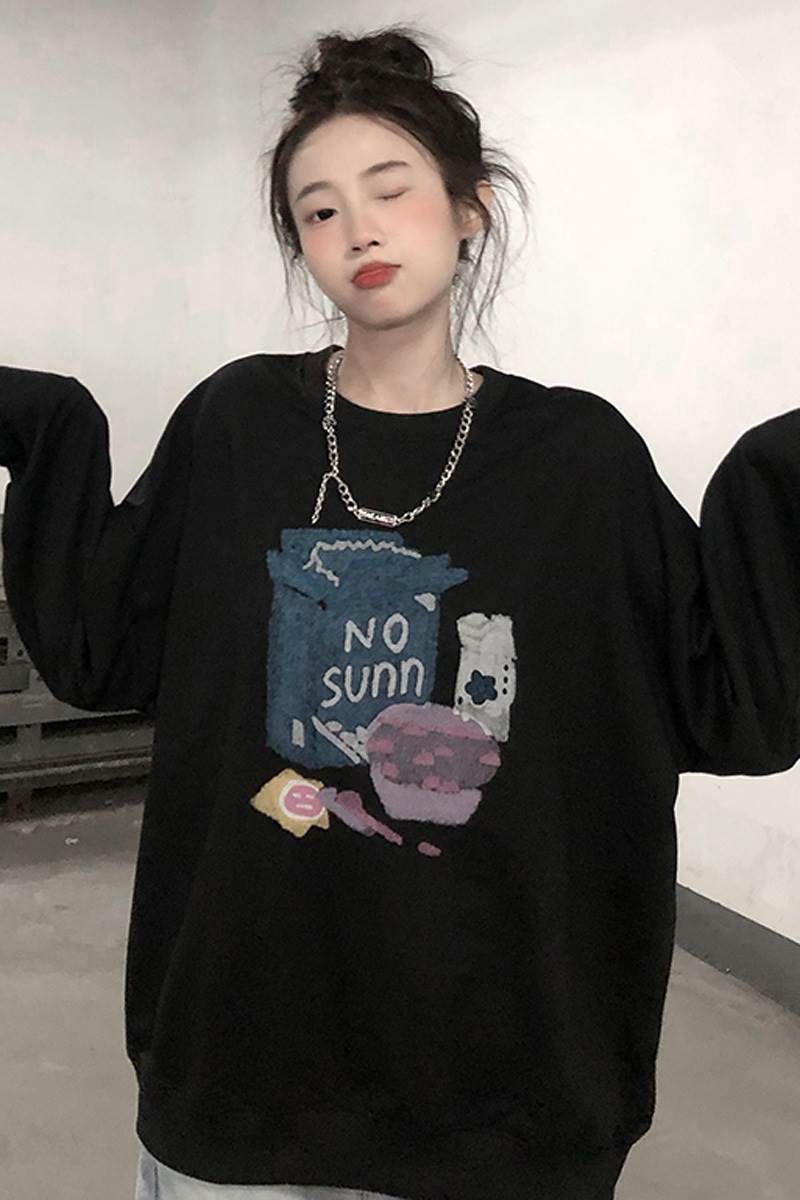 【P2倍&クーポン有】ラウンドネック ゆったり トレーナー トップス レディース プルオーバー 部屋着 個性的 春 秋 冬 裾長め お尻カバー 裾ワイド 長袖 萌袖 Uネック 襟なし BIGシルエット ダボダボ 伸縮性 カラバリあり ブラック グレー 柄あり プリント フリーサ