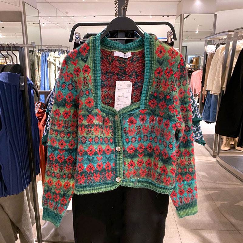 Nylon, Rayon, Polyester - 【P2倍&クーポン有】ニット カーディガン トップス レディース 個性的 春 秋 冬 ショート丈 裾短め 長袖 Vネック スクエアネック ハートカット ノーカラー デコルテきれい ストレート 羽織り 前開き ヴィンテージ ベージュ グリーン 柄あり S M L ジャガード 大学