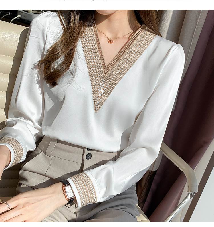 【P2倍&クーポン有】シースルー ボタン レディース トップス シャツ ブラウス 長袖 ラメ感 Vネック 襟なし ノーカラー ストレート Iライン フェミニン 立体感 透け感 薄手 かわいい 大人可愛い きれいめ シンプル おしゃれ こなれ感 ルーズ 個性的 白 ホワイト 3