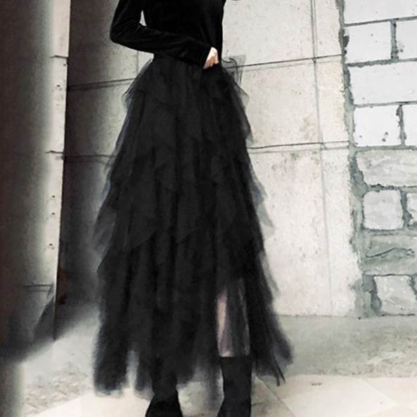 【P2倍&クーポン有】マキシ丈 ハイウエスト スカート レディース 個性的 春 夏 ロング丈 お尻カバー 裾レース フレア レース シフォン フリル 透け感 シースルー ブラック 黒 無地 ゆったり フリーサイズ ポリエステル パーティー イベント 体型カバー 美脚 脚長
