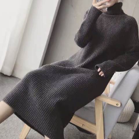 【P2倍&クーポン有】タートルネック ニット ワンピース レディース 個性的 秋 冬 ロング丈 マキシ丈 お尻カバー 長袖 萌袖 ボリューム袖 ストレート Iラ...