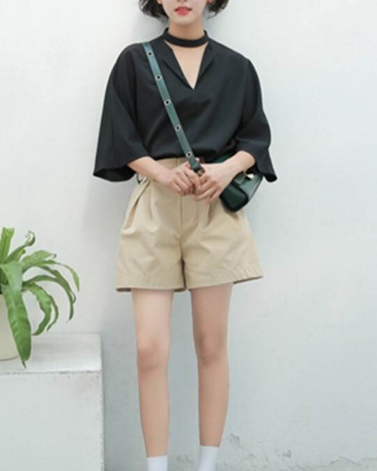 【P2倍&クーポン有】ドルマンスリーブ Vネック トップス レディース ブラウス プルオーバー 個性的 春 夏 秋 ミディアム丈 お尻カバー 裾イン 七分袖 二の腕カバー デコルテきれい 鎖骨きれい オーバーサイズ すっきり 立体的 ハリ感 ベージュ 無地 S M L ゆったり