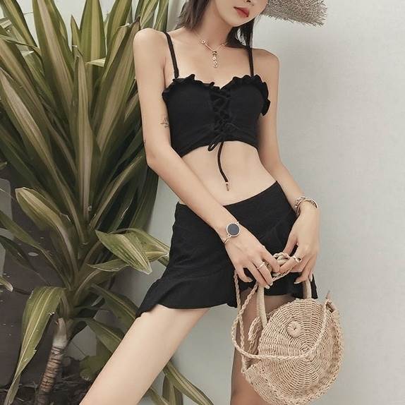 【P2倍&クーポン有】スリーピース セパレート 水着 ビキニ レディース 紐 体型カバー パッド付き リボン シフォン フリル スリット 編み込み 伸縮性 セット スカート かわいい きれいめ シンプル カジュアル ナチュラル おしゃれ 存在感 ラブリー 個性的 クール