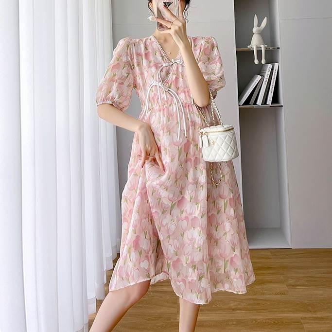 【P2倍&クーポン有】フレアワンピース 花柄 フラワー ワンピース レディース 個性的 春 夏 ミドル丈 お尻カバー ポッコリお腹カバー 半袖 ぽわん袖 Vネッ...