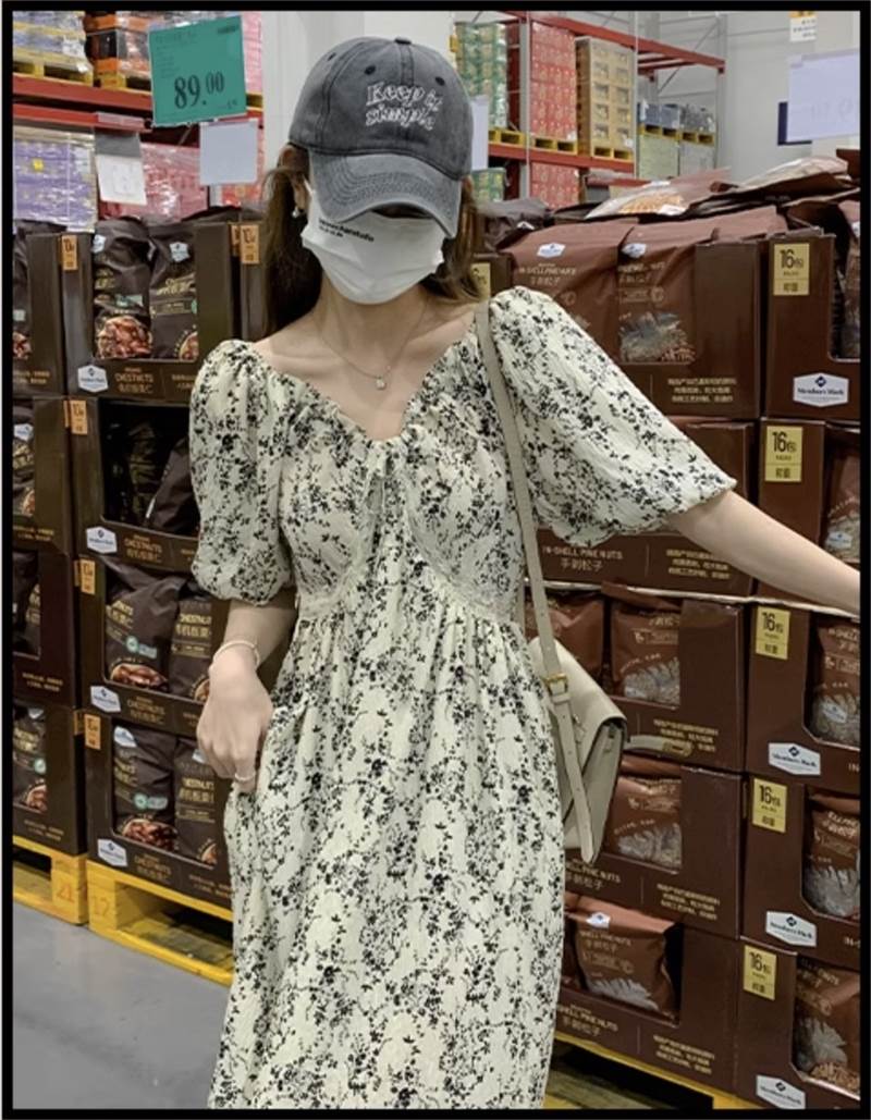 【P2倍&クーポン有】Vネック シャツワンピース ワンピース レディース 個性的 春 夏 ミモレ丈 ロング丈 お尻カバー 五分袖 二の腕カバー パフスリーブ 襟なし 鎖骨きれい フレア セミフレア Aライン リボン ベルト ウエスト ドロスト くすみカラー 柄あり サイズ豊富