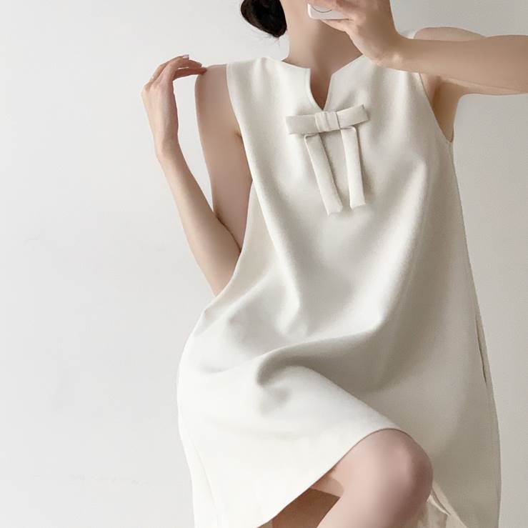 【P2倍&クーポン有】ノースリーブ ミニ ワンピース レディース 個性的 春 夏 ひざ上 ショート丈 お尻カバー 袖なし 腕出し Vネック 襟なし ポケット リ...