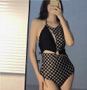 【P2倍&クーポン有】モノグラム柄 ホルターネック バックシャン 個性的 夏 立体的 柄あり 総柄 女っぽ 水着 レディース 紐 ワンピース 体型カバー 三角ビキニ パッド付き リボン かわいい 大人可愛い きれいめ ゴージャス 華やか 大人っぽい おしゃれ M L XL スリム