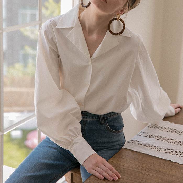 【全品ポイント2倍中!】Vネック 長袖 ブラウス トップス レディース シャツ 個性的 春 秋 裾イン 襟付き 前開き ボタン カラバリあり ホワイト ピンク 無地 サイズ豊富 XS SS S M 薄手 オフィス 学校 リゾート 旅行 仕事 普段使い 若見え 高見え 送料無料 定番 着回のサムネイル
