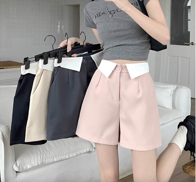 Meeplot＜ミープロット＞の【P2倍&クーポン有】キュロット ショートパンツ 折り返し デザイン ウエスト ボトムス パンツ レディース 台形 個性的 春 夏 ひざ上 Aライン すっきり ファスナー ボタン カラバリあり ブラック 黒 グレー 灰色 オフホワイト ピンク くすみカラー 春カラー S M L XL LL｜アングル3