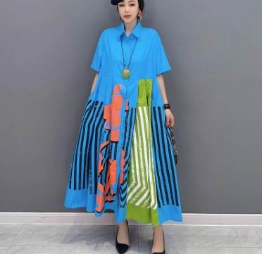【P2倍&クーポン有】シャツワンピース ロング丈 ワンピース 個性的 夏 ミモレ丈 半袖 襟付き フレア Aライン 羽織り タック入り 前開き オーバーサイズ ボリューム ボタン ブラック 黒 ブルー 青 柄あり ストライプ ゆったり フリーサイズ 薄手 イベント リゾート 旅行