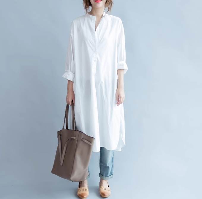 【全品ポイント2倍中!】ミディアム丈 シャツワンピース トップス レディース シャツ 白シャツ 個性的 春 夏 ひざ下 ミモレ丈 お尻カバー ポッコリお腹カバー 長袖 丸襟 サイドスリット オーバーサイズ 透け感 ボタン ホワイト 無地 ゆったり フリーサイズ 薄手 綿